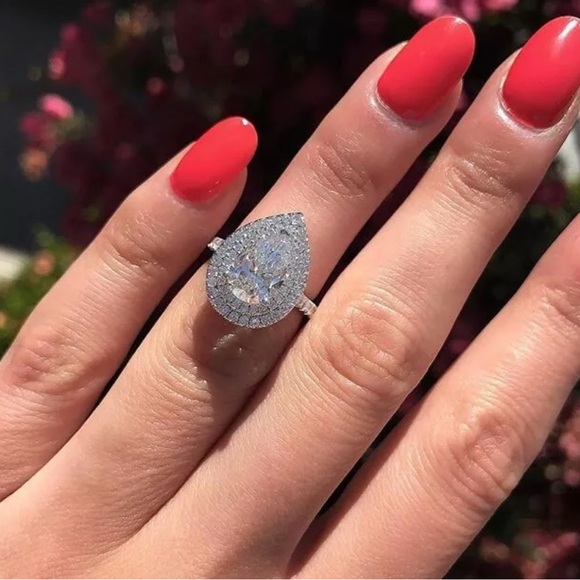 PRINCESS CUT PROMISE RING - Picture 11 of 11